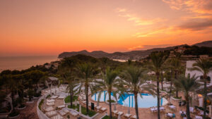 Únete a la experiencia del nuevo Cotton Club Mallorca, ¡visita Hilton Mallorca Galatzó y conócenos!
